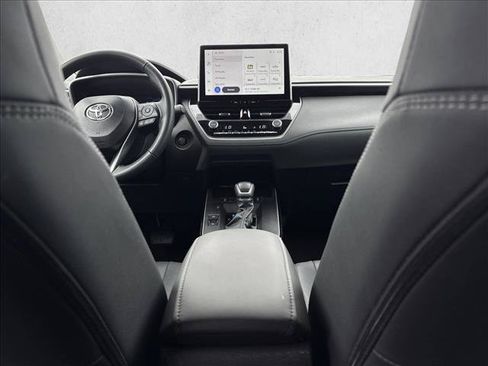 Certified 2026 Toyota Corolla Cross XLE FWD image 18