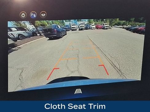 Used 2025 Chevrolet Equinox LT AWD/4WD image 13