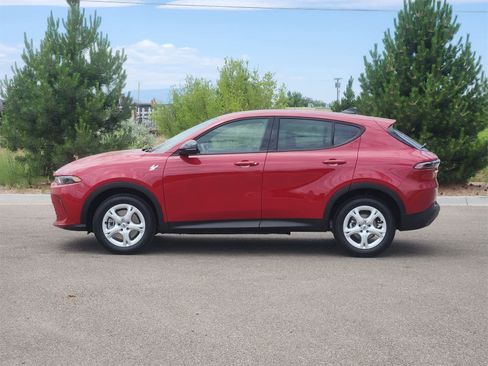 New 2025 Dodge Hornet GT w/ Cold Weather Group image 4