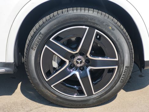 Used 2024 Mercedes-Benz GLC 300 4MATIC image 8