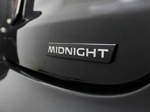 Used 2018 Nissan Murano SL w/ Midnight Edition Package image 10