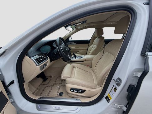 Used 2020 BMW 750i xDrive image 19