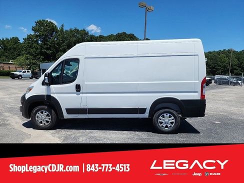 New 2025 RAM ProMaster 1500 w/ Quick Order Package 22G SLT image 9