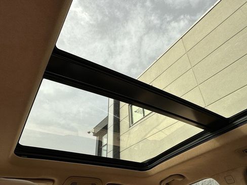 New 2025 Cadillac XT6 Sport w/ Platinum Package image 9