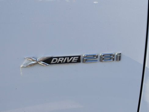 Used 2015 BMW X3 xDrive28i image 9