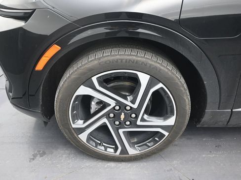 Used 2026 Chevrolet Equinox EV LT w/ Convenience Package II FWD image 9