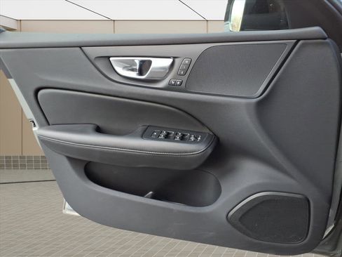 Used 2025 Volvo S60 B5 Core image 26