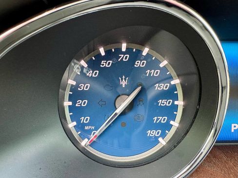 Used 2017 Maserati Quattroporte S GranLusso Q4 image 24