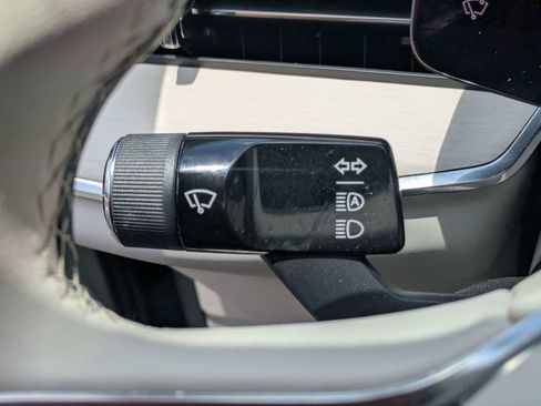 Certified 2025 Volvo EX90 Ultra AWD/4WD image 41