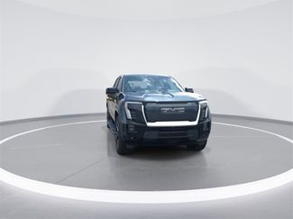 New 2025 GMC Sierra EV Denali video 3