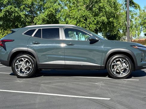 Used 2026 Chevrolet Trax LT w/ Driver Confidence Package FWD image 5