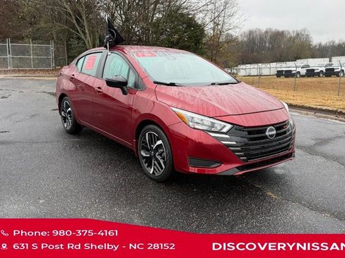 Certified 2025 Nissan Versa SR w/ Trunk Package image 5