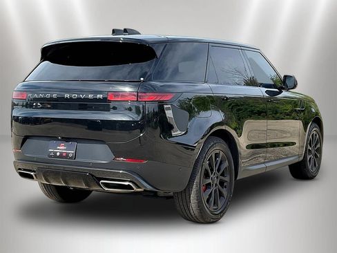Used 2024 Land Rover Range Rover Sport SE AWD/4WD image 6