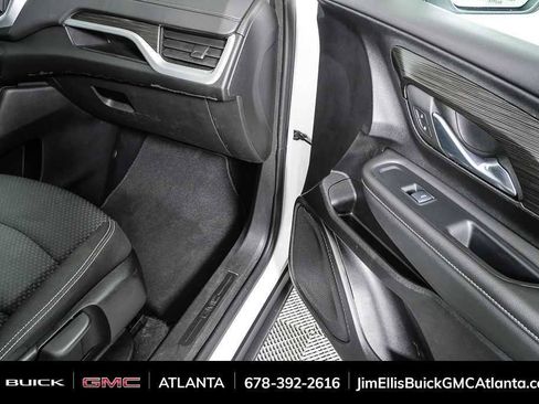 Used 2024 GMC Terrain SLE FWD image 22