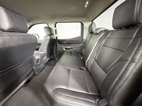 Used 2022 Toyota Tundra SR5 w/ SR5 Convenience Package image 27