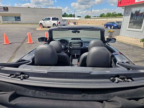 Used 2014 Volkswagen Beetle R-Line FWD image 14