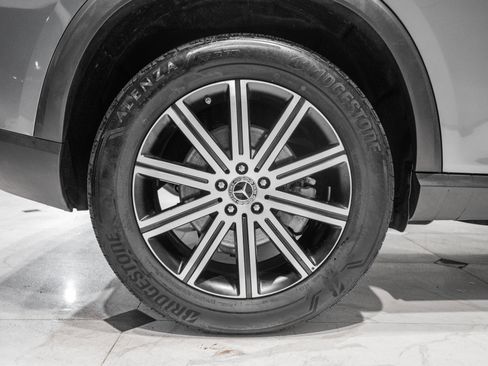 Used 2025 Mercedes-Benz GLE 450e 4MATIC image 16