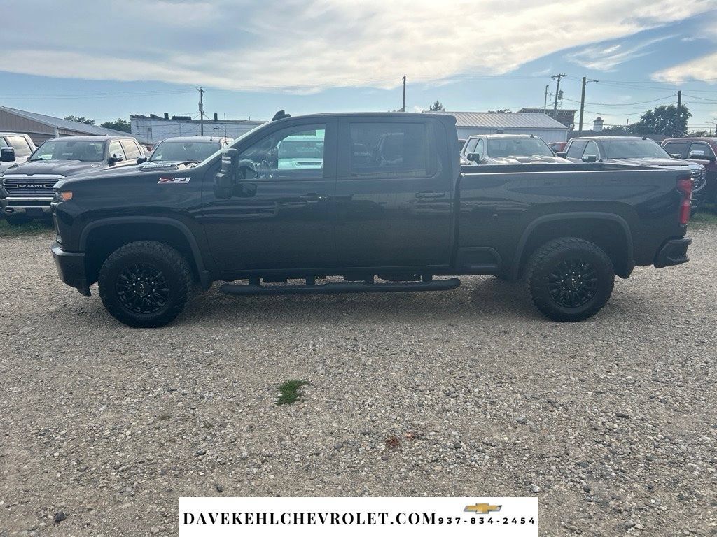 Used 2022 Chevrolet Silverado 2500 LTZ w/ LTZ Plus Package AWD/4WD image 2