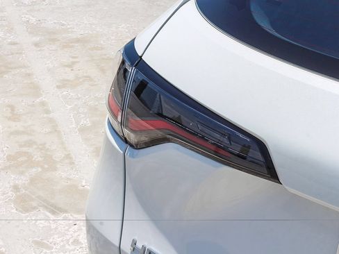 Certified 2025 Honda HR-V LX image 7
