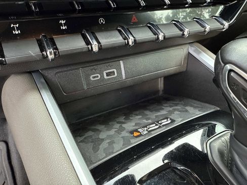 Used 2024 Chevrolet Colorado ZR2 w/ ZR2 Convenience Package III image 28