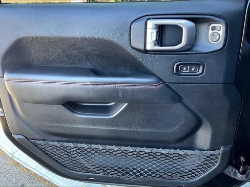 Used 2019 Jeep Wrangler Unlimited Rubicon AWD/4WD image 15