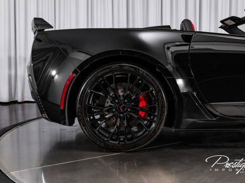 Used 2016 Chevrolet Corvette Z06 w/ 3LZ Preferred Equipment Group image 29