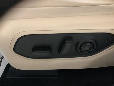 Used 2022 Jeep Grand Cherokee Limited image 26