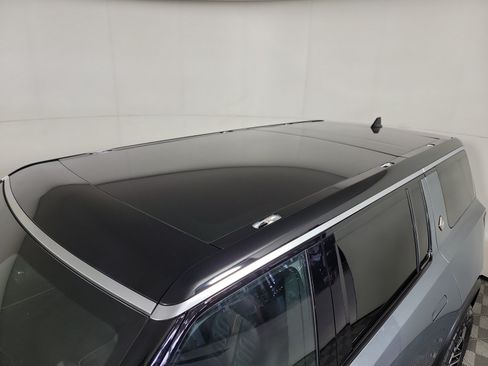 Used 2022 Rivian R1S Launch Edition AWD/4WD image 13