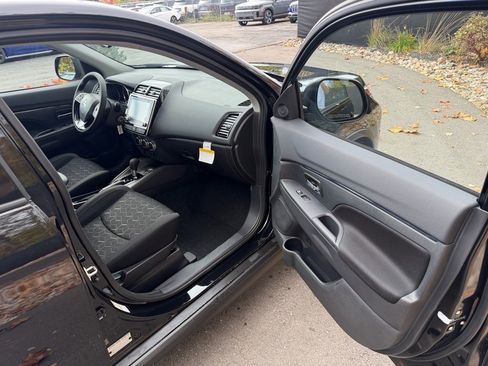 New 2025 Mitsubishi Outlander Sport 2.0 image 11