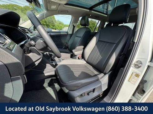 Certified 2023 Volkswagen Tiguan SE w/ Panoramic Sunroof Package AWD/4WD image 31