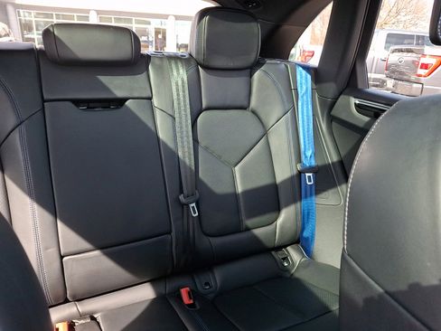 Used 2024 Porsche Macan Turbo image 20