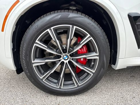 New 2026 BMW X5 xDrive40i w/ M Sport Package AWD/4WD image 9