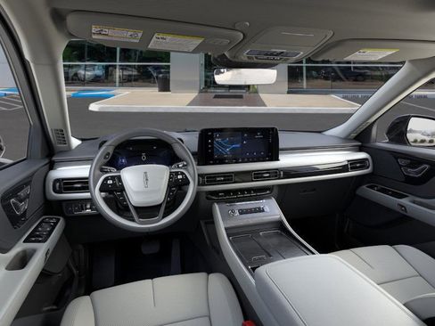 New 2025 Lincoln Aviator 2WD w/ Jet Appearance Package image 9