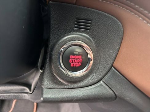 Used 2021 Subaru Outback Touring XT image 29