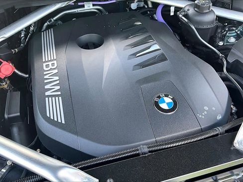 New 2026 BMW X5 xDrive40i AWD/4WD image 17