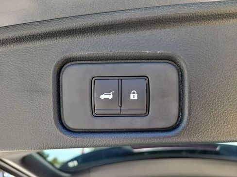 New 2026 Nissan Pathfinder SL FWD image 10