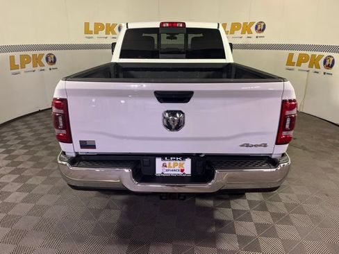 Used 2024 RAM 2500 Tradesman w/ Chrome Appearance Group AWD/4WD image 4