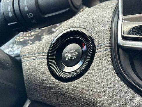 Used 2024 Jeep Compass Latitude image 19