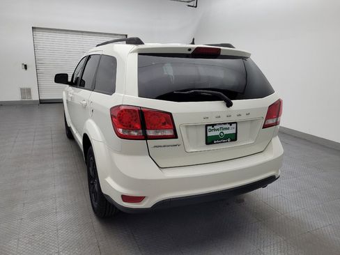 Used 2019 Dodge Journey SE w/ Blacktop Package FWD image 6