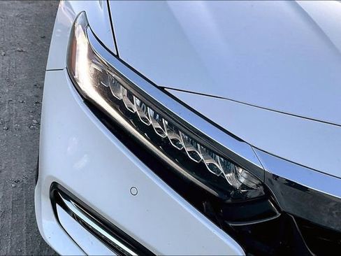 Used 2019 Honda Accord Touring image 29