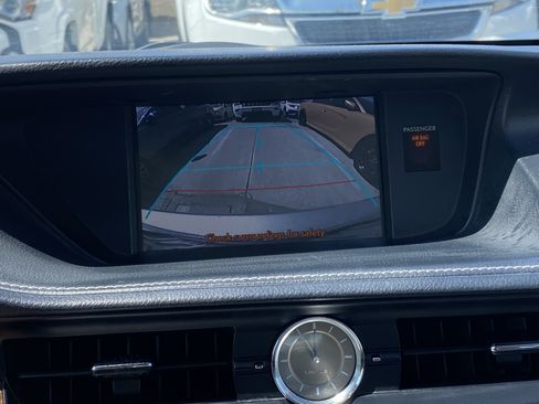 Used 2014 Lexus ES 350 w/ Premium Package FWD image 23