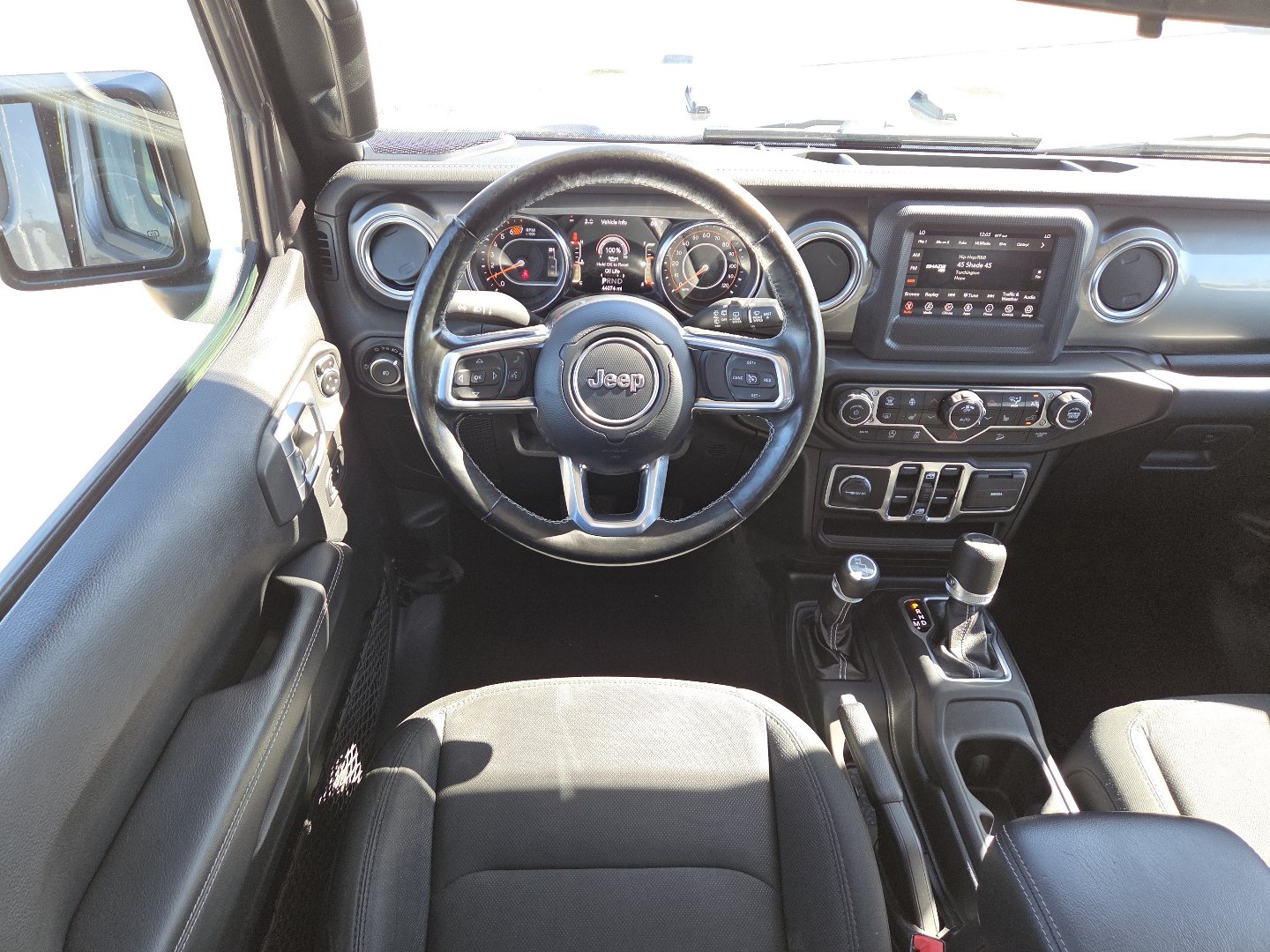 Used 2020 Jeep Wrangler Unlimited Sahara w/ LED Lighting Group AWD/4WD image 23