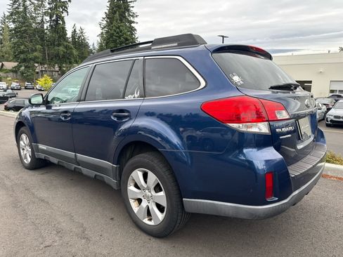 Used 2011 Subaru Outback 2.5i Premium AWD/4WD image 4