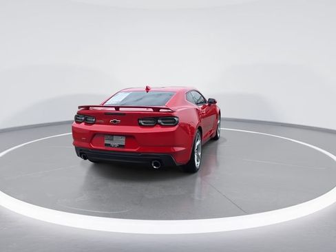 Used 2019 Chevrolet Camaro SS RWD image 7