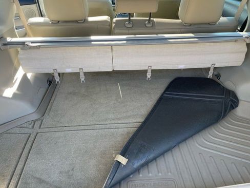 Used 2014 Toyota Prius V Five image 29