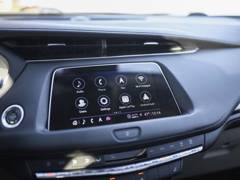 Used 2022 Cadillac XT4 Premium Luxury w/ Enhanced Visibility Package image 29