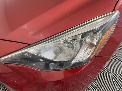 Used 2017 Toyota Yaris iA FWD image 9