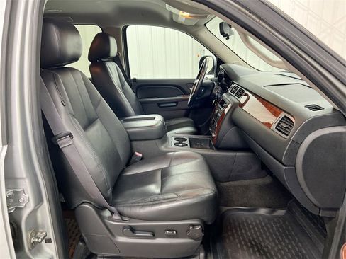 Used 2013 Chevrolet Tahoe LT image 20