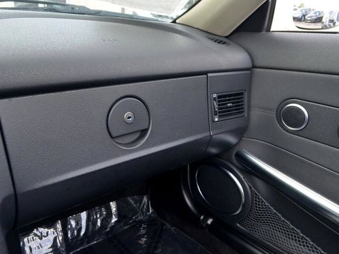 Used 2005 Chrysler Crossfire Limited image 27