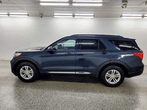 Used 2022 Ford Explorer XLT w/ Equipment Group 202A image 7